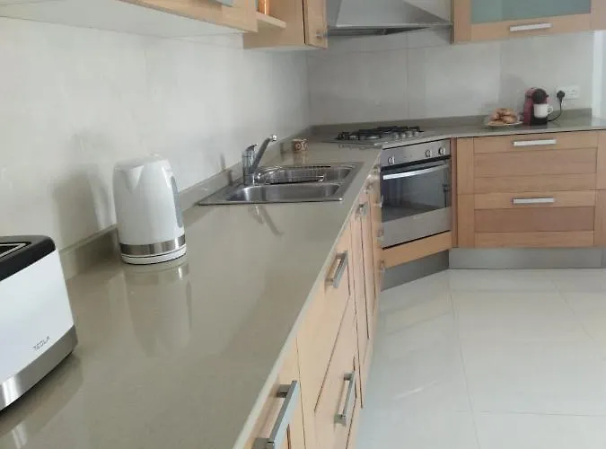 Centrally Located Bugibba - Seaside Comfort *