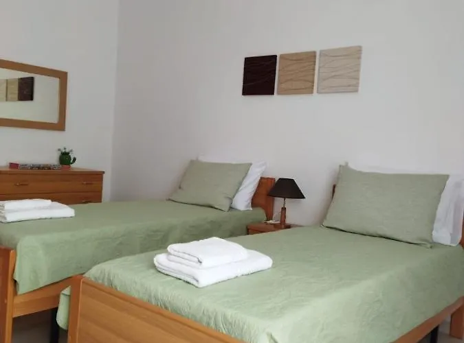 Centrally Located Bugibba - Seaside Comfort * セント・ポールズ・ベイ