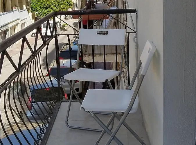 Centrally Located Bugibba - Seaside Comfort アパート